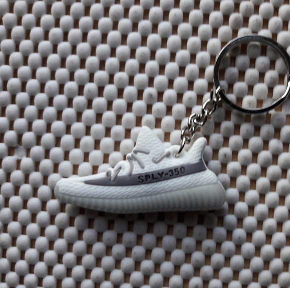 Yeezy keychain - Picture 1 of 3